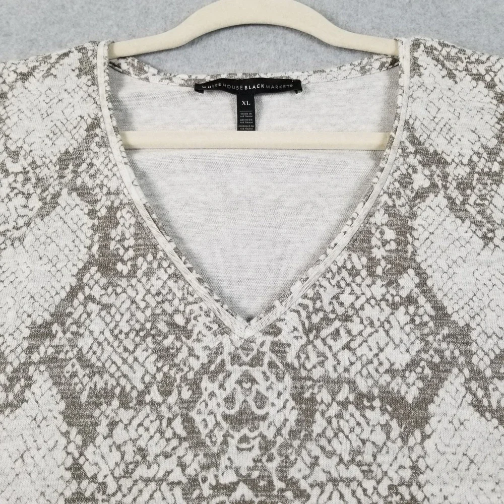 White House Black Market Sweater Womens XL Grey Snake Print V-Neck Dolman Sleeve